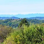 In Astigiana Hills With Wine & Views