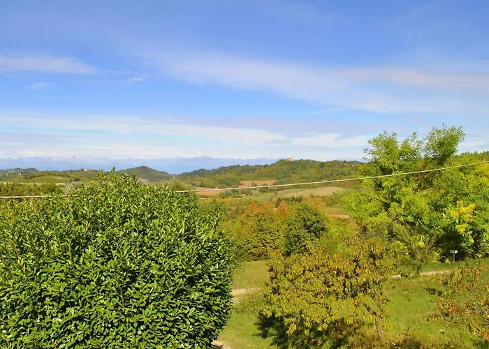 In Astigiana Hills With Wine & Views *