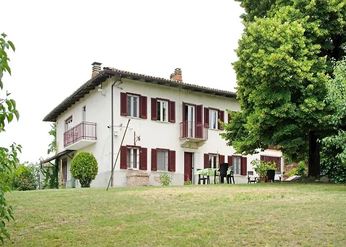 In Astigiana Hills With Wine & Views * Moncucco Torinese